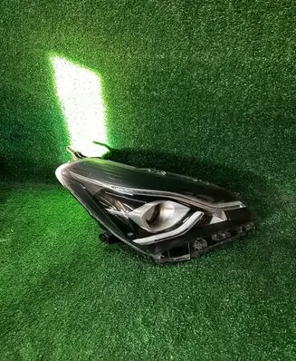 Toyota Yaris Headlight/headlamp