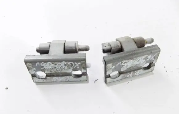 Volvo XC90 Front door hinge set 