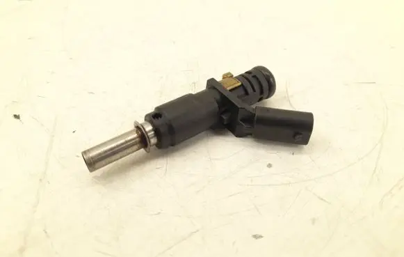 Mercedes-Benz R W251 Fuel injector 2720780249 A2720780249