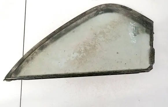 BMW 3 E30 Rear vent window glass 4300048 43-00048