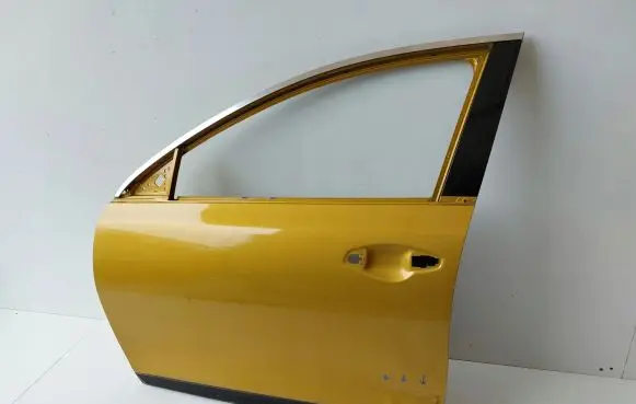 KIA Xceed Front door