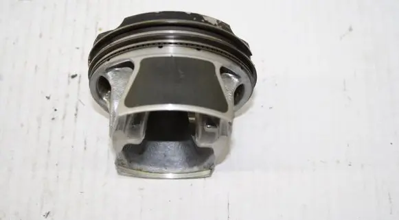 BMW 8 G14 Piston 11258681079 8681079