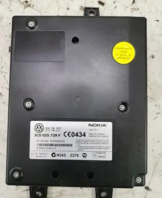 Volkswagen Touran I Phone control unit/module 3C0035729F 661AAHT1 00104AE83CCA