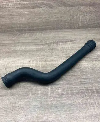 BMW 5 E39 Engine coolant pipe/hose 2247820