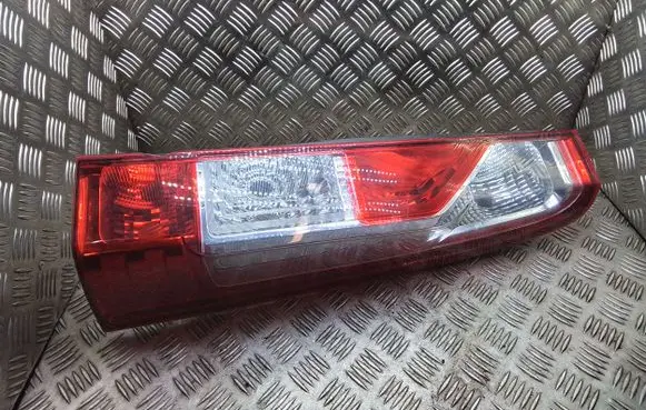 Opel Movano B Rear/tail lights