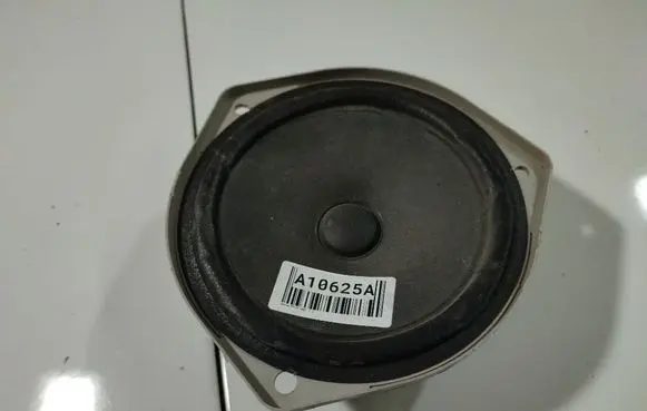 Honda FR-V Front door speaker EAS16P648B