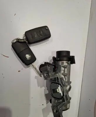 Volkswagen Golf Plus Ignition lock 1K0905851B