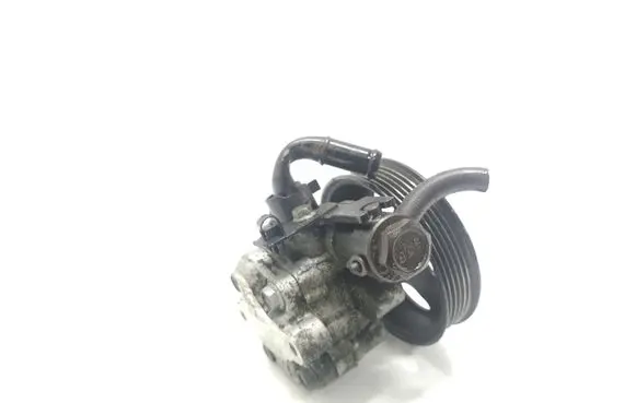 KIA Carens II Power steering pump 571003K200