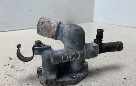 Coolant pipe/hose