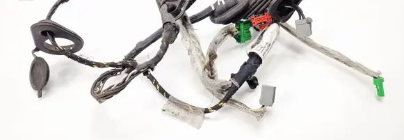 Volvo V50 Front door wiring loom 8697653A