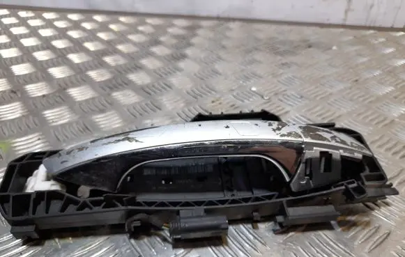 Mercedes-Benz GL X166 Front door exterior handle/bracket H3047602434
