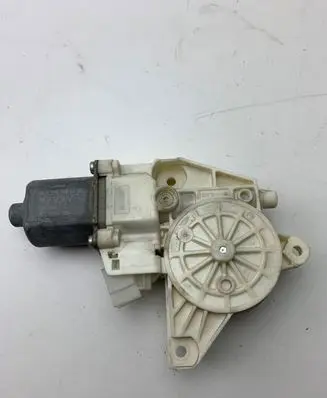 Mercedes-Benz A W176 Front door window regulator motor A2469065200
