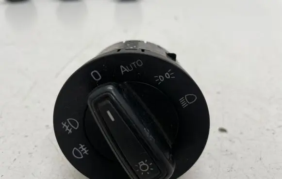 Skoda Octavia Mk3 (5E) Light switch 5E0941431D