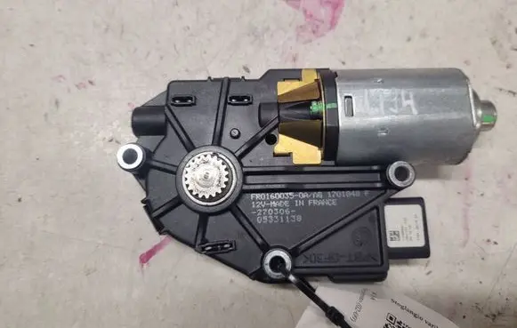 KIA Sorento Sunroof motor/actuator 05331138