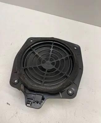 Audi A4 S4 B6 8E 8H Rear door speaker 8H0035411A