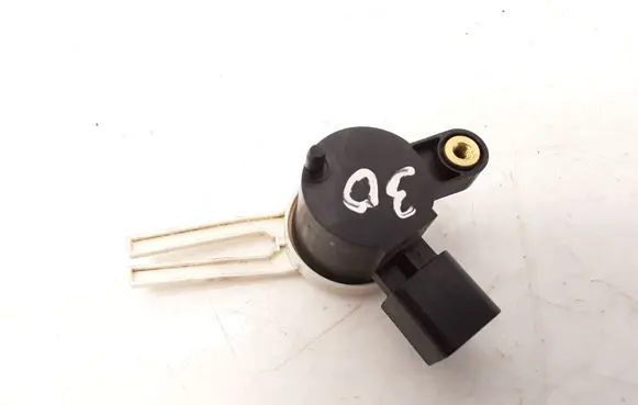 Opel Insignia A Brake pedal sensor switch 10366474