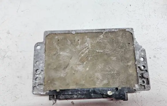 Renault Megane I Engine control unit/module HOM7700860319