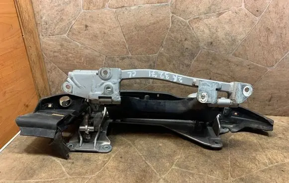 Mercedes-Benz CL C215 Front door upper hinge A2157200237