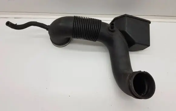 Hyundai Tucson TL Air intake hose/pipe 28130D3400 1171504S01