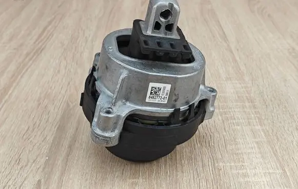BMW X4 G02 Engine mount bracket 8482772