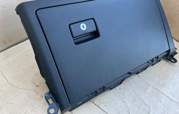 Toyota RAV 4 (XA50) Glove box 5543342090 5555042130 5555042200