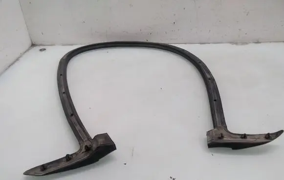 Land Rover Discovery 3 - LR3 Seal rubber (tailgate) 