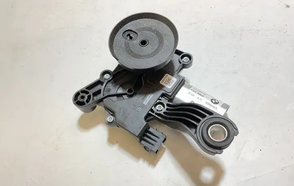 BMW 3 G20 G21 Rear window wiper motor 7468049 15272310 W000084575