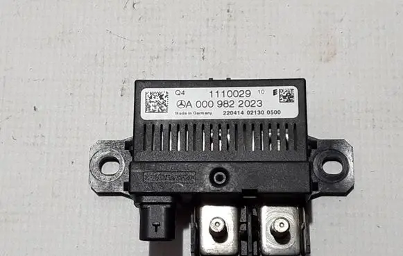 Mercedes-Benz CLS C218 X218 Other relay A0009822023