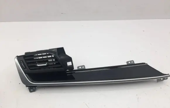 Nissan Qashqai J12 Dashboard side air vent grill/cover trim 687616UA1A 68411GUA0B