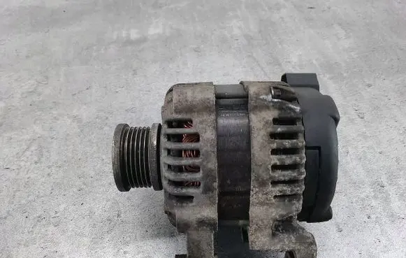 Opel Astra J Generator/alternator 13500582