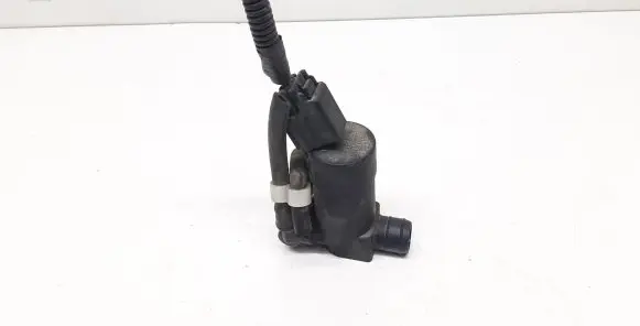 Volvo V50 Windscreen/windshield washer pump 1S7117K624FE