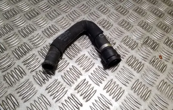 Audi Q7 4L Engine coolant pipe/hose 7L8121157D