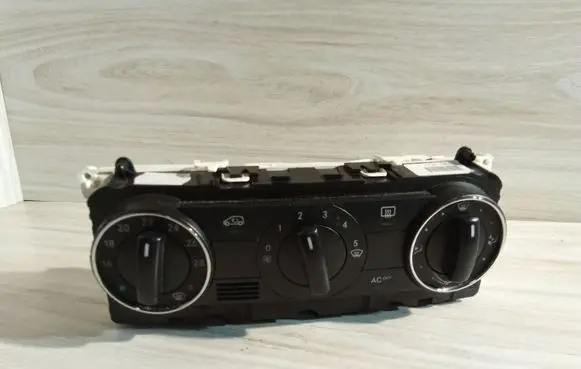 Mercedes-Benz A W169 Climate control unit A1698301385