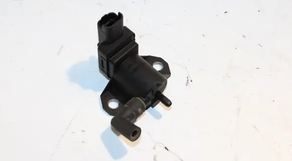 Ford Focus Vacuum valve 9688124580