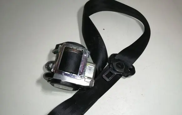 Audi A4 S4 B7 8E 8H Front seatbelt 560788501 4F0857706