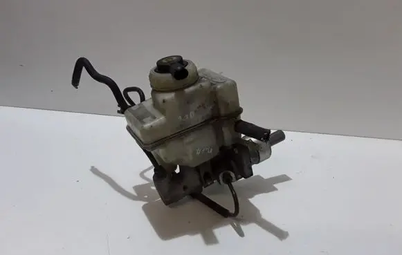 BMW 5 E39 Master brake cylinder 32066792