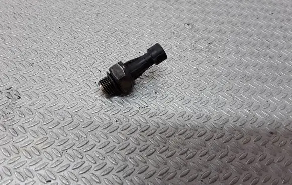 Opel Vectra C Oil pressure sensor 