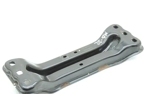 Mercedes-Benz C AMG W205 Gearbox mounting bracket A2052401702