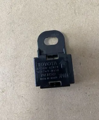 Toyota RAV 4 (XA40) Front parking sensor holder (PDC) 8934812020