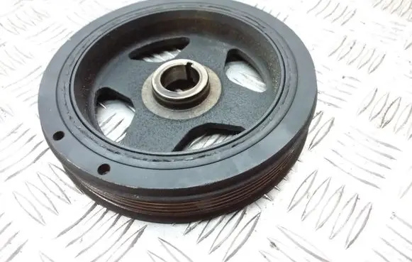 Toyota Yaris Crankshaft pulley