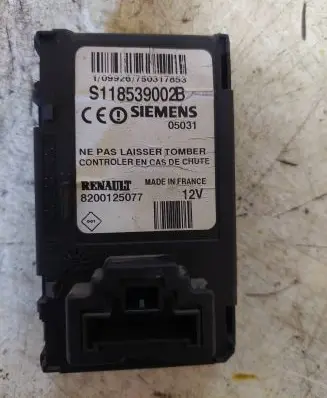 Renault Scenic II - Grand scenic II Ignition key card reader 8200125077 S118539002B 05031