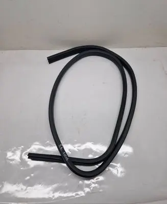 Ford Focus Rubber seal front door (on door) 