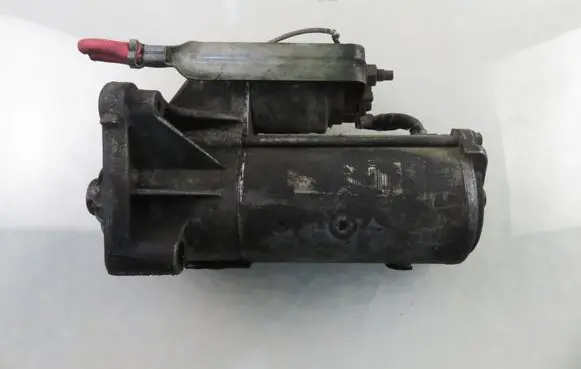 Opel Vivaro Starter motor 7711134792