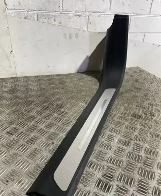 Audi A8 S8 D4 4H Front sill trim cover 4H1867272C
