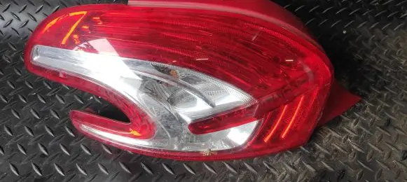 Peugeot 208 Rear/tail lights 9672628280