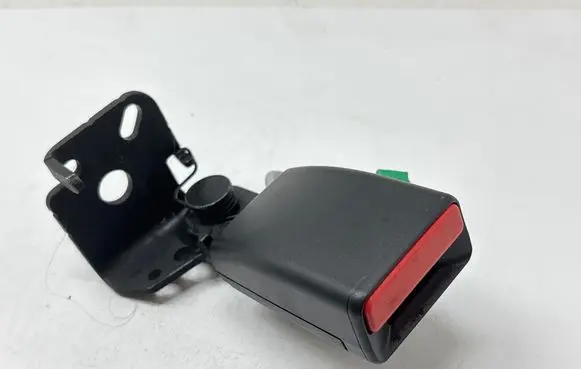 Volvo S60 Rear seatbelt buckle 31462761 S8GCD 2019040315