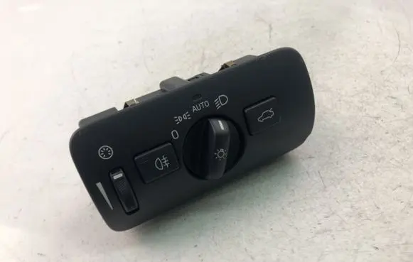Volvo V40 Light switch 31443831