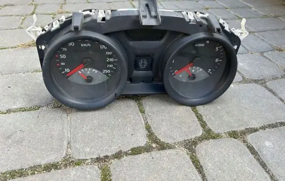 Renault Megane II Speedometer (instrument cluster) 8200306535