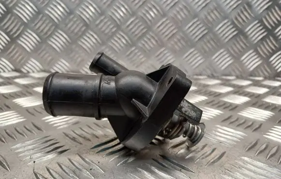 Ford Mondeo Mk III Thermostat/thermostat housing 
