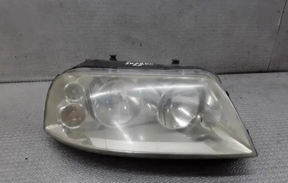 Volkswagen Sharan Headlight/headlamp 0301182202